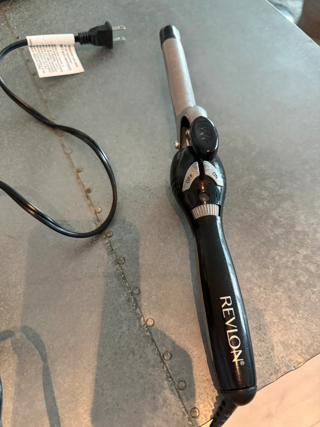 Revlon Curling Iron - photo 2