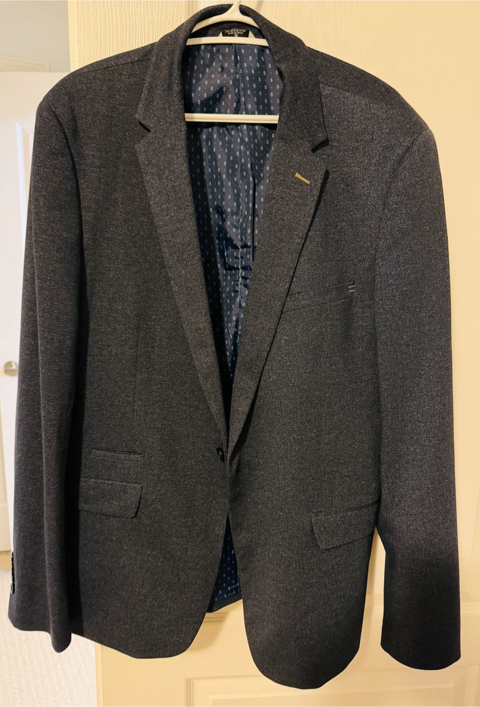 Le Château Slim Fit Blazer (Size 46)