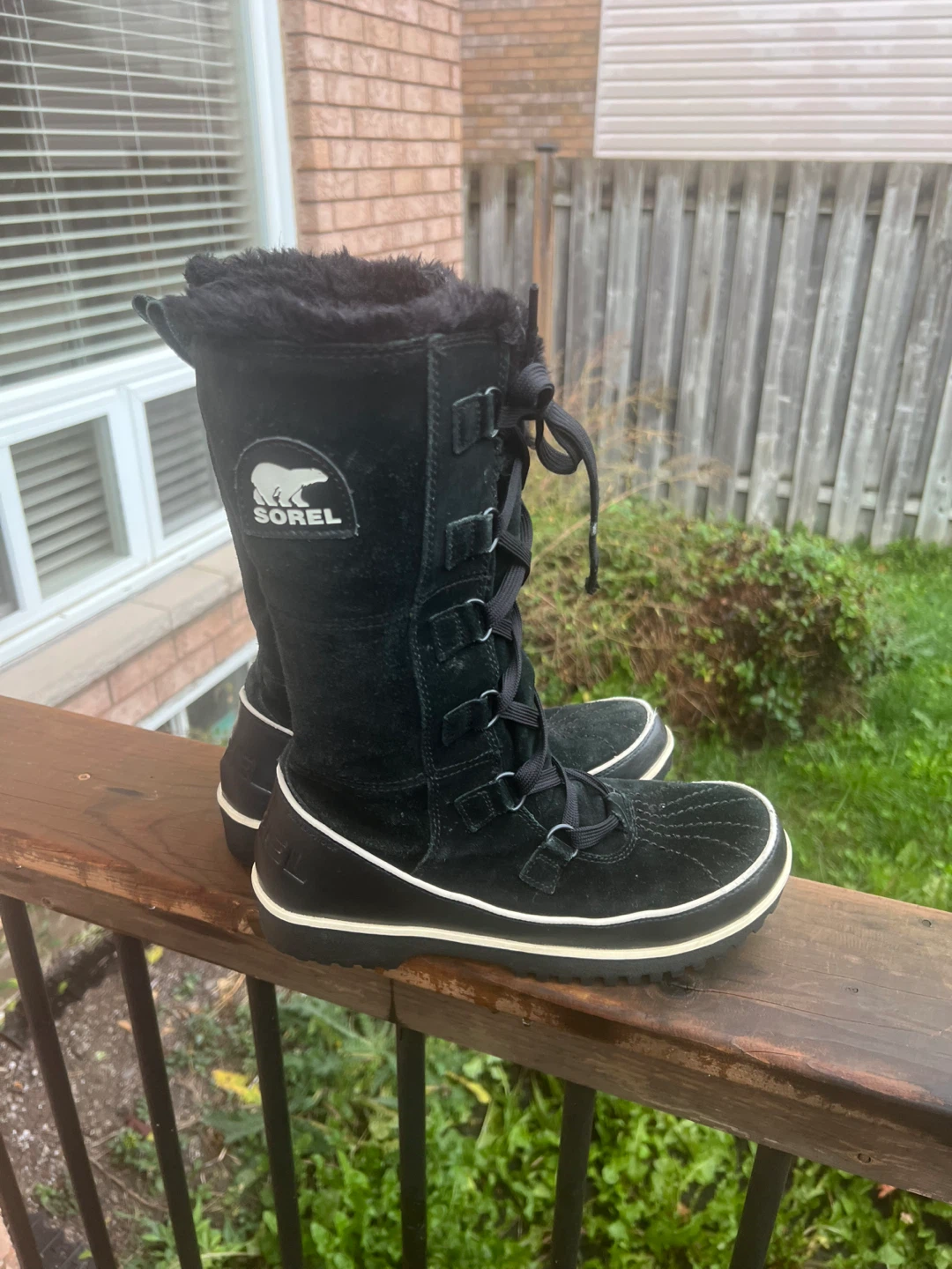 Sorel Winter Boots - Women's Size 9