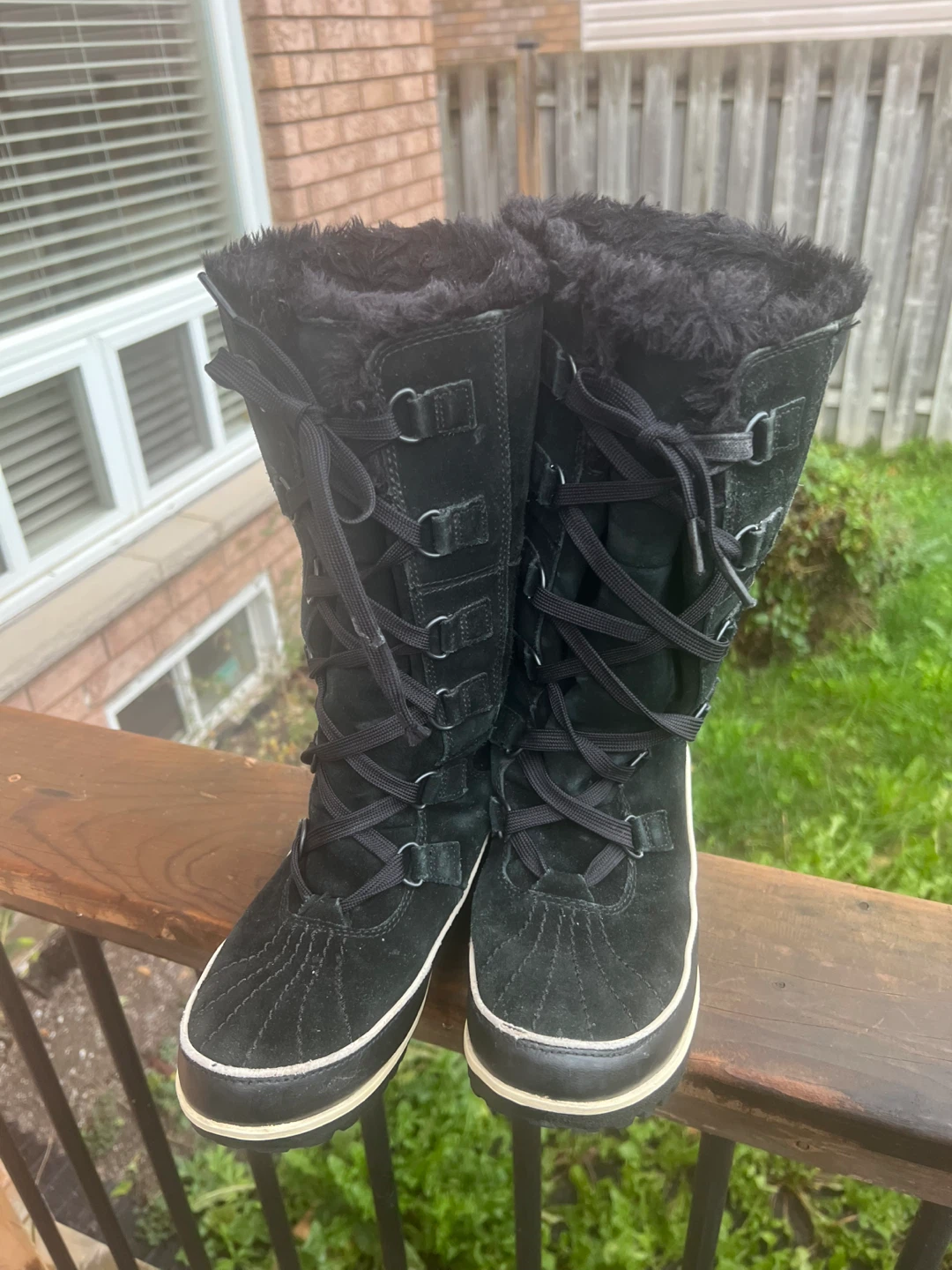 Sorel Winter Boots - Women's Size 9 - photo 2