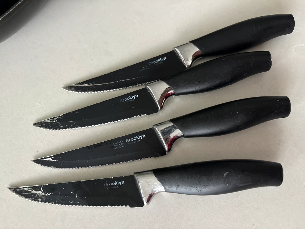 4 Taylor's Eye Witness Brooklyn Steak Knives - photo 3