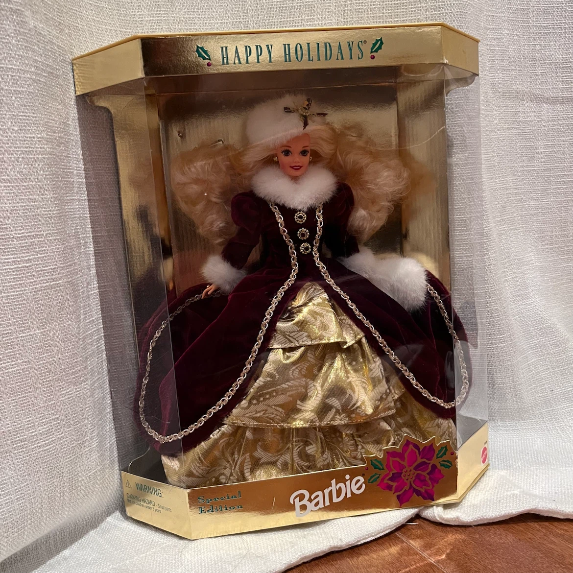 1996 Happy Holidays Special Edition Barbie (Model #15646) - photo 4