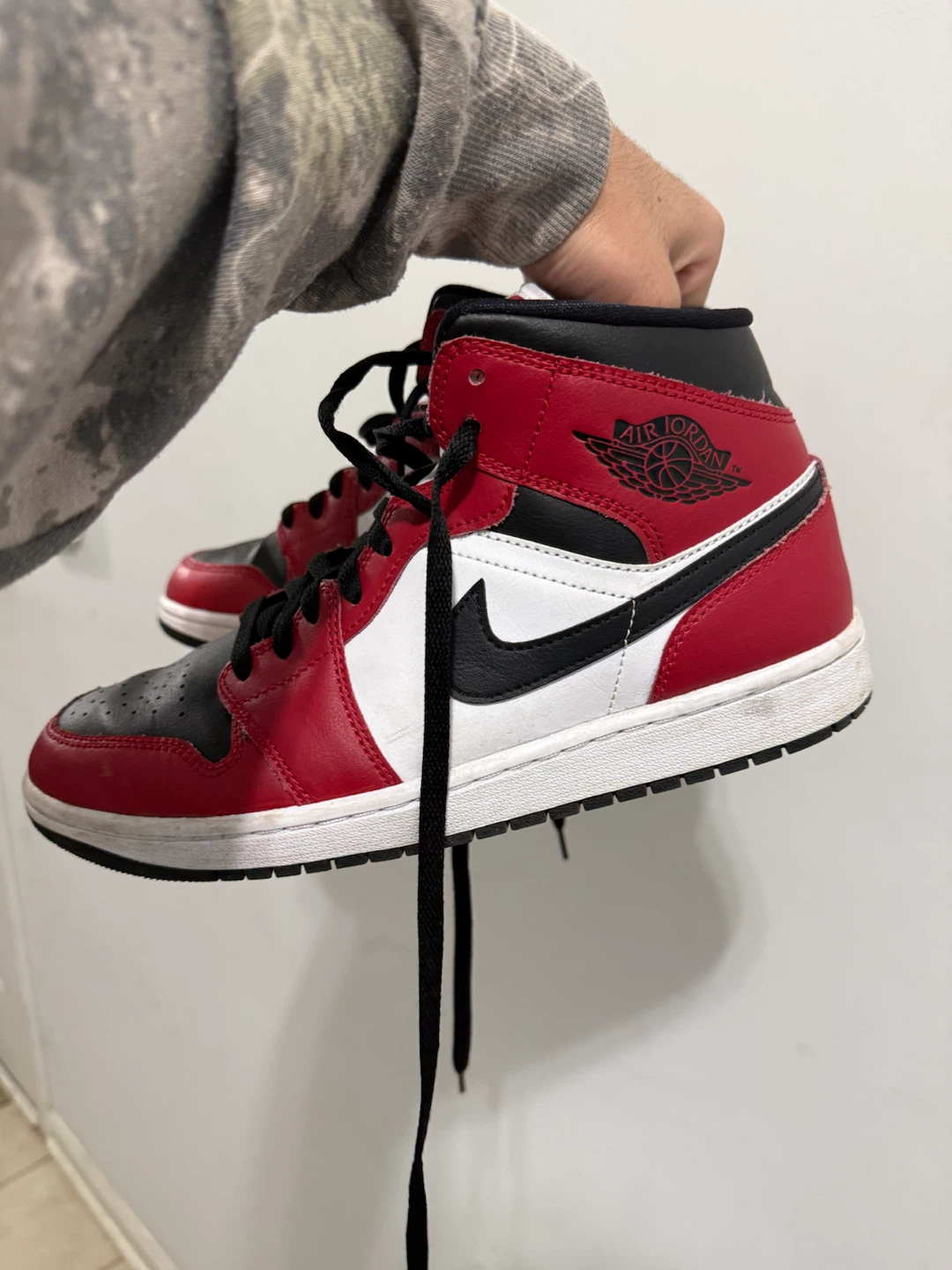Nike Air Jordan 1 Chicago Black Toe + Crease Protectors - photo 2
