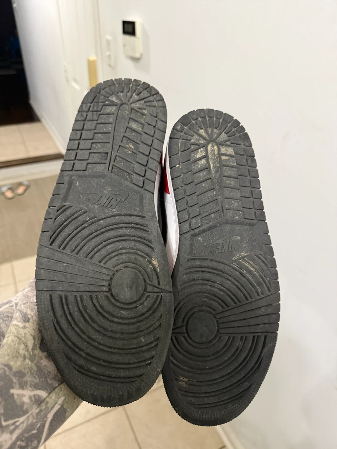 Nike Air Jordan 1 Chicago Black Toe + Crease Protectors - photo 5