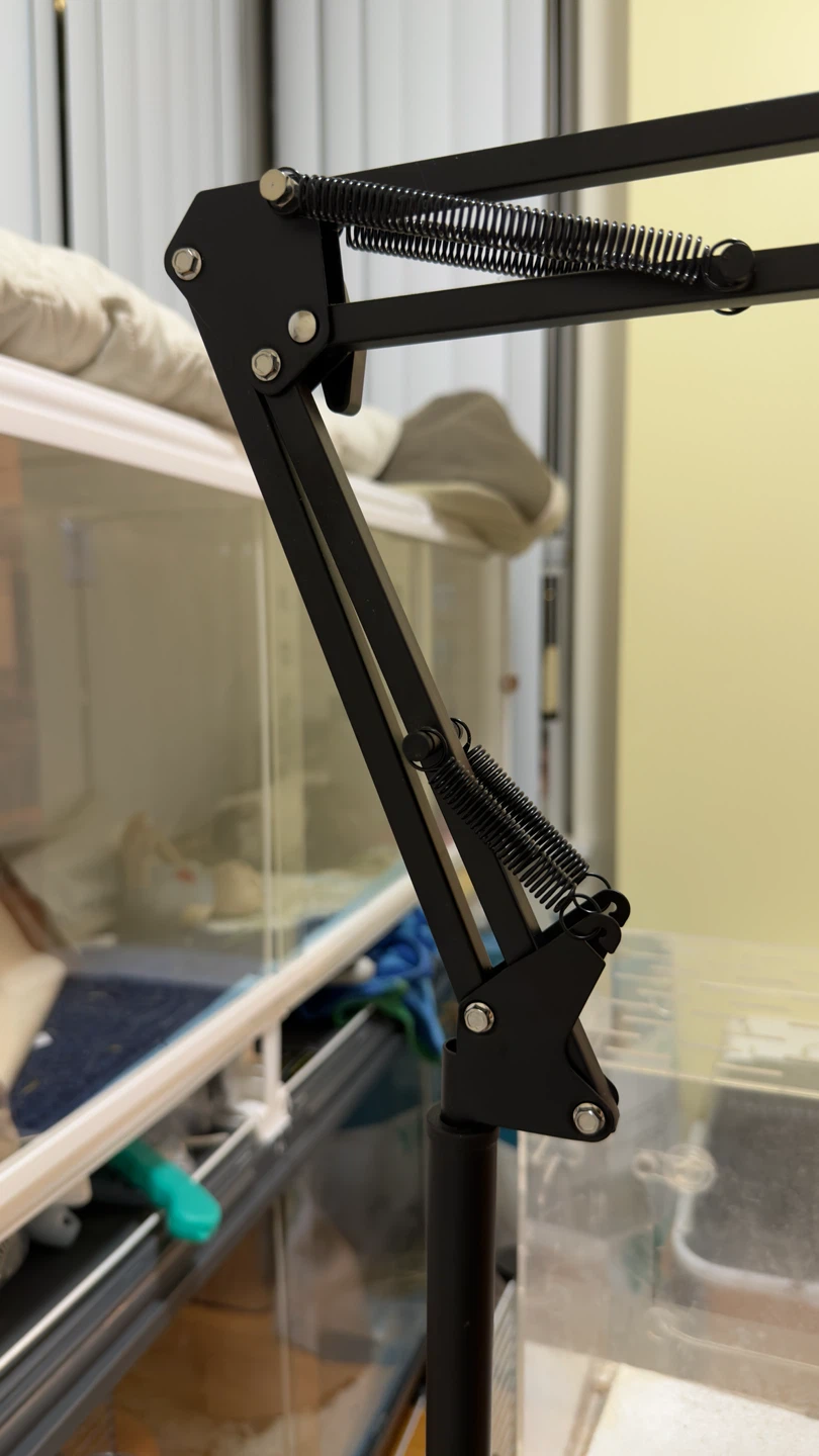 Adjustable Reptile Heat Lamp Stand - photo 4