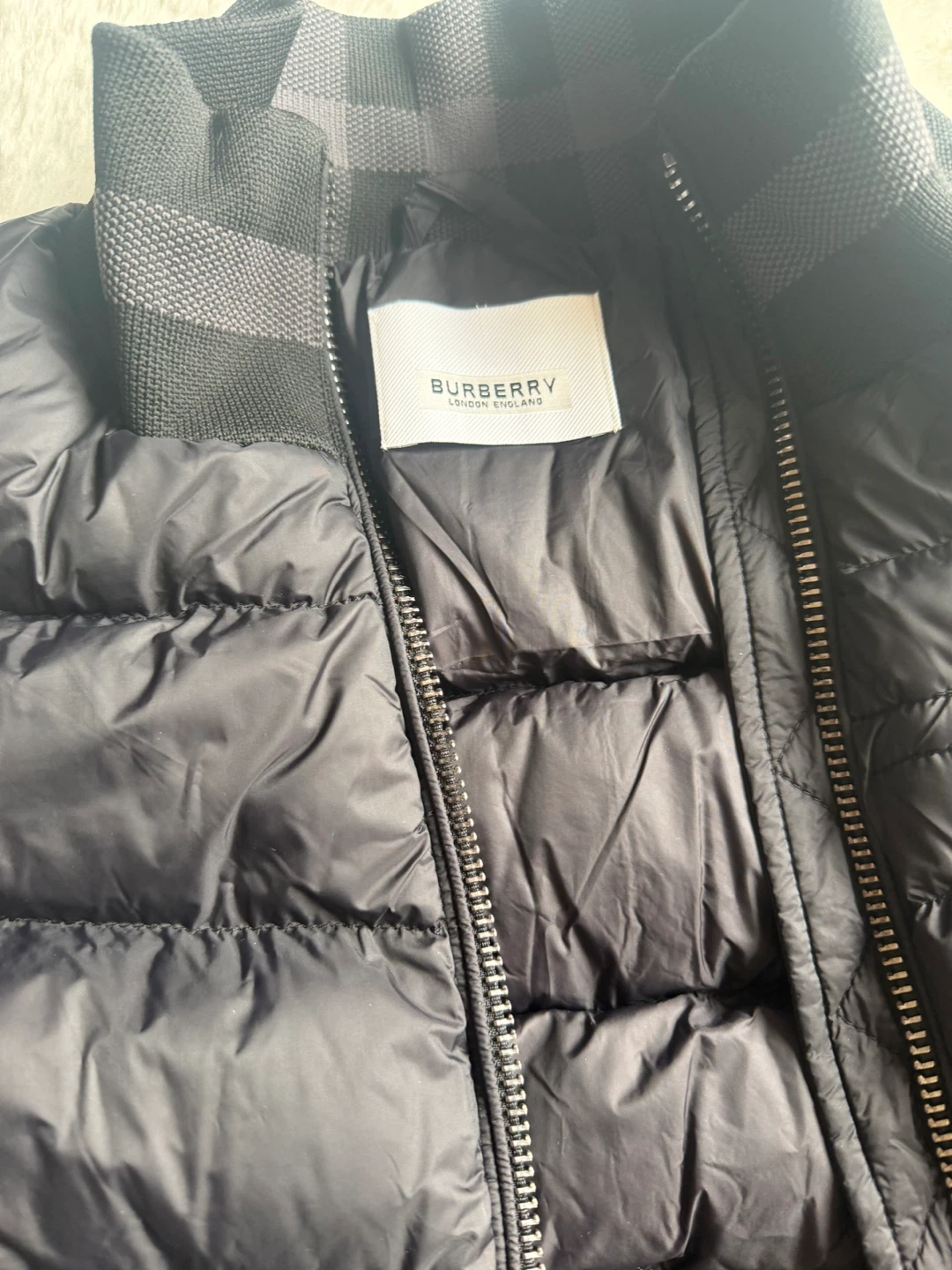 Burberry Quilted Puffer Jacket Black - photo 3