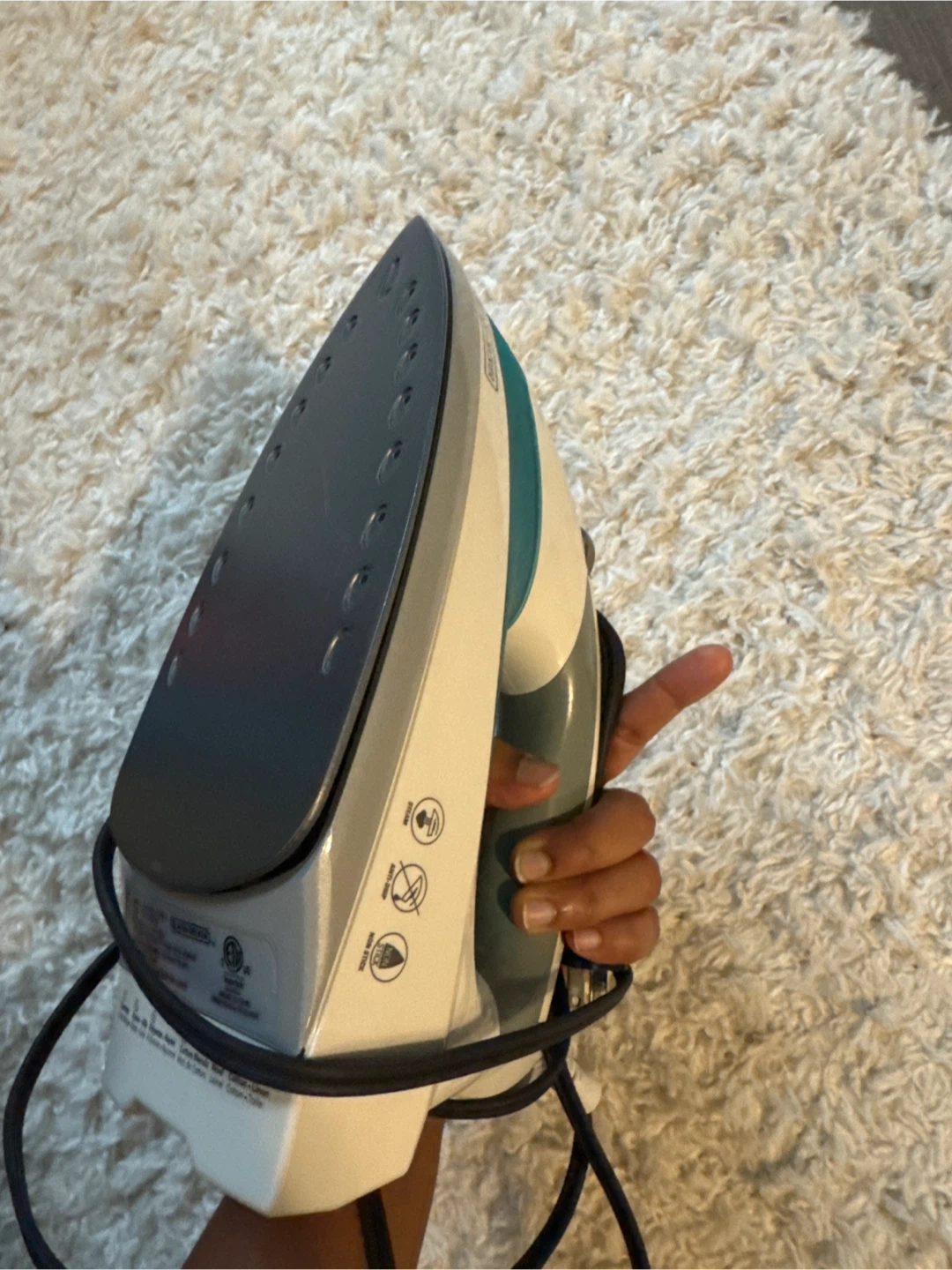 Black + Decker Steam Iron - photo 2