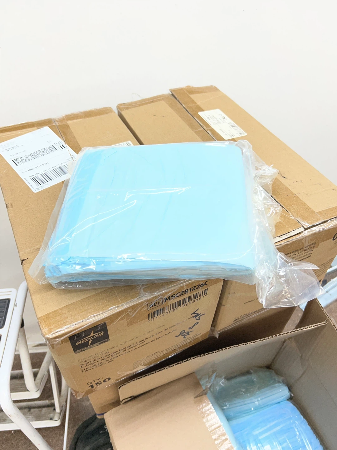 Medline Disposable Pads Qty 150 - photo 3