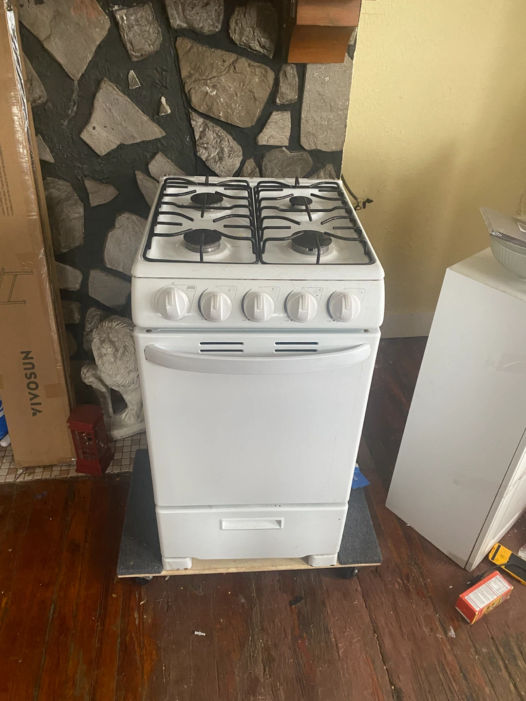 Compact White Gas Range Stove
