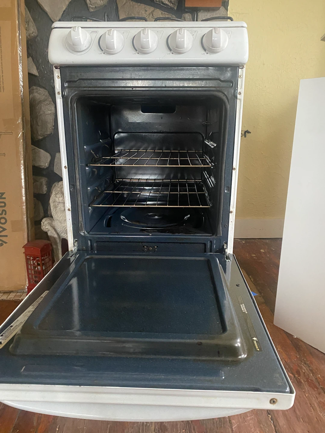 Compact White Gas Range Stove - photo 2
