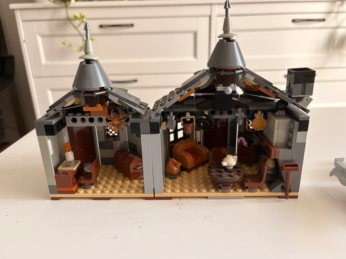 LEGO Harry Potter Hagrid's Hut: Buckbeak's Rescue 75947 - photo 3