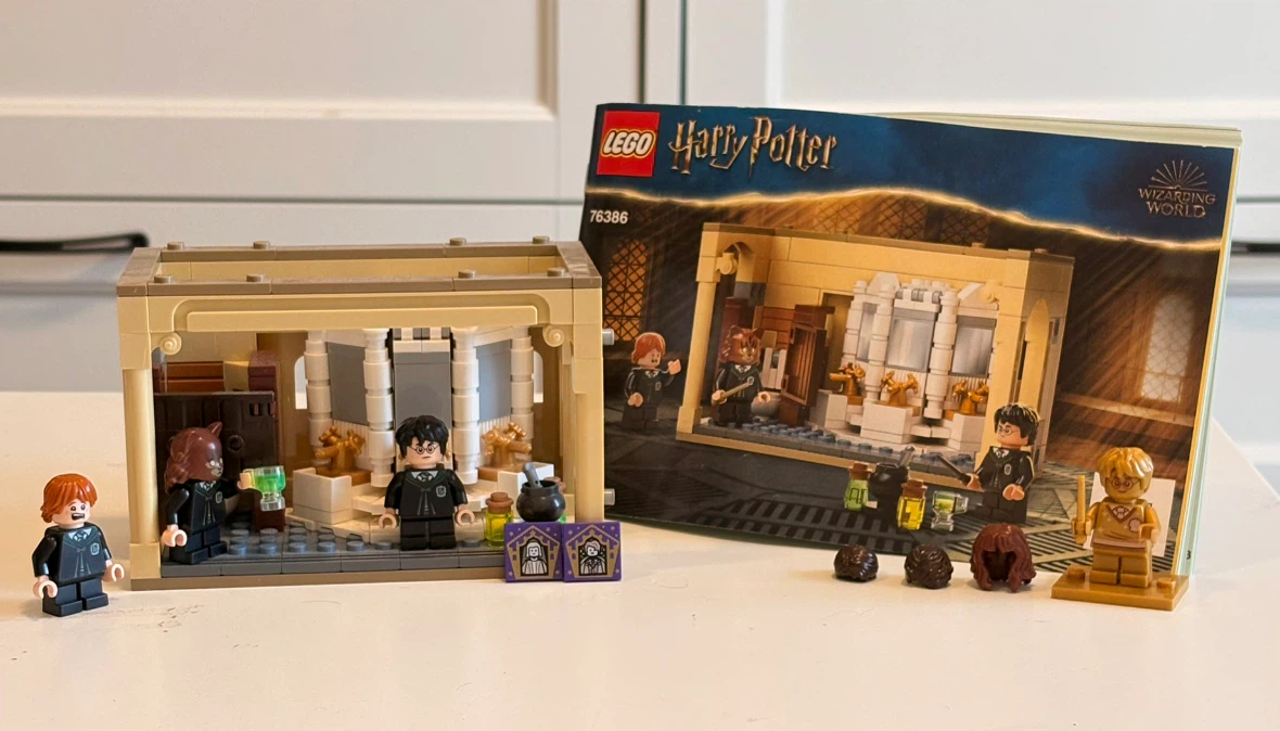 LEGO Harry Potter Hogwarts: Polyjuice Potion Mistake 76386