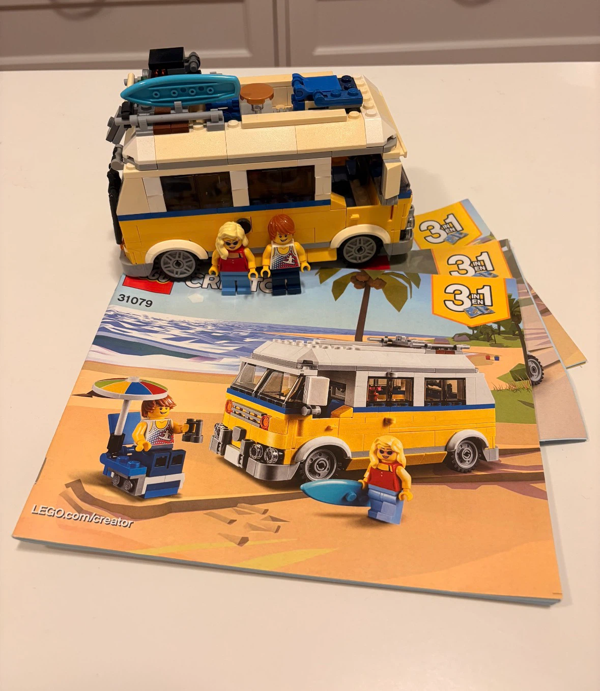 LEGO Creator Sunshine Surfer Van 31079 - photo 2