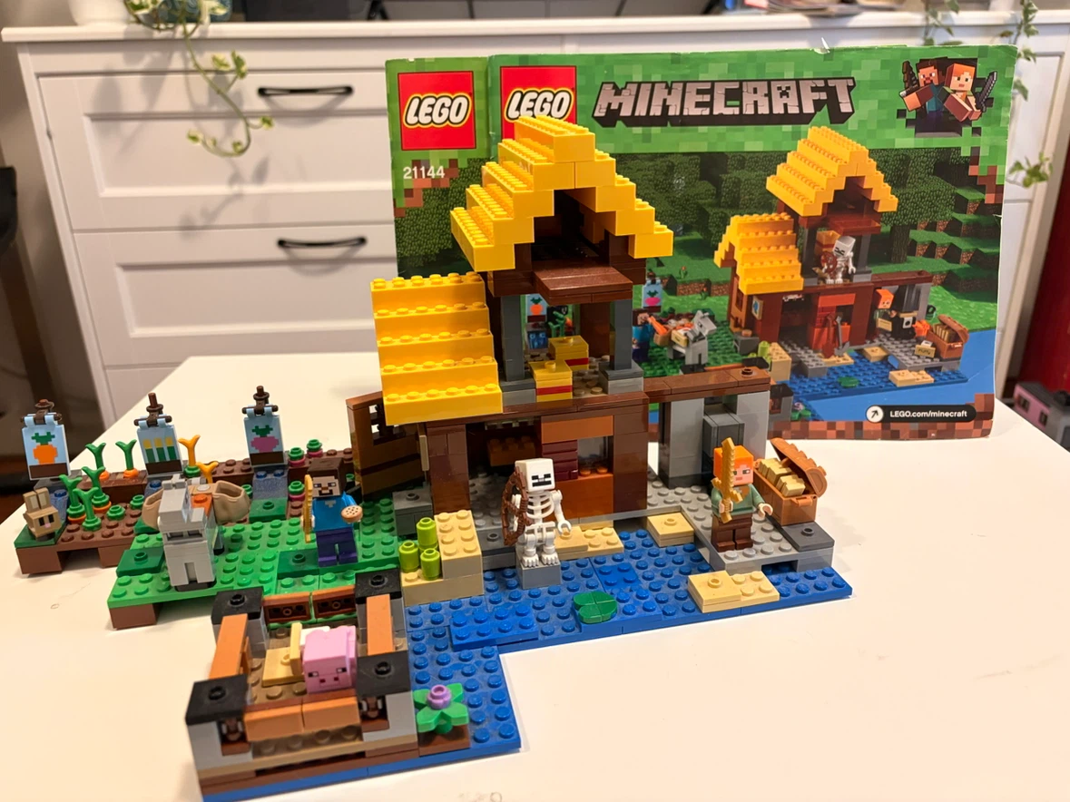 LEGO Minecraft The Farm Cottage 21144 - photo 2