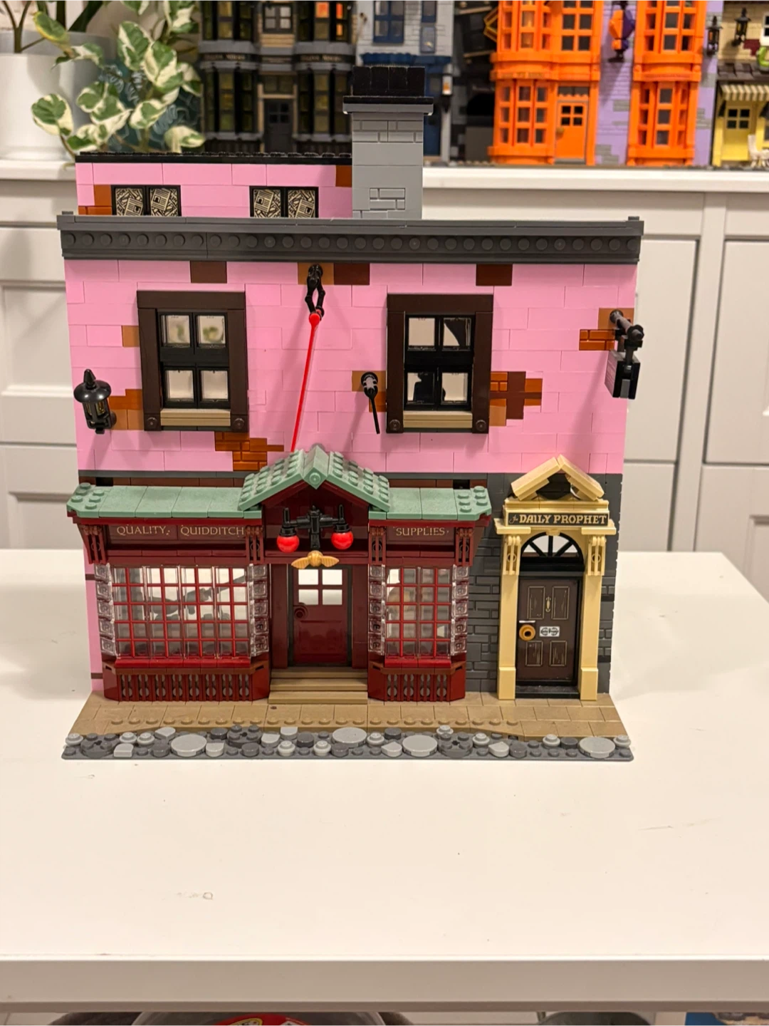 LEGO Diagon Alley 75978 - photo 2