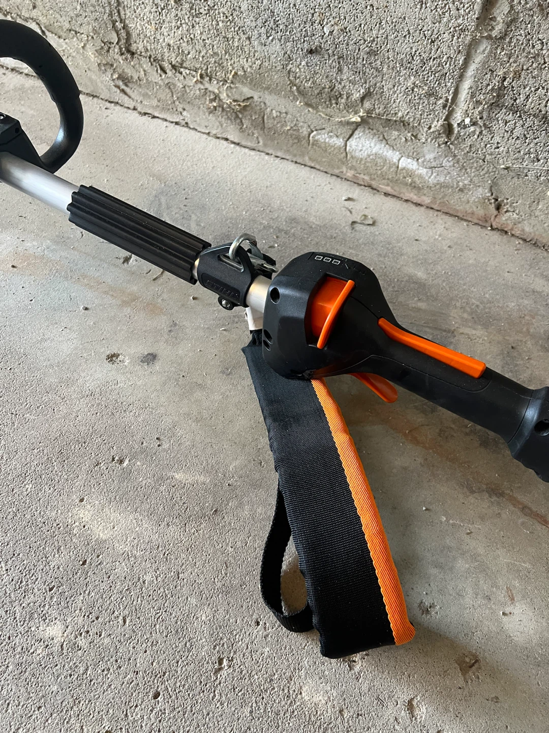 Stihl FSA 130 R Battery-Powered Grass Trimmer - photo 3