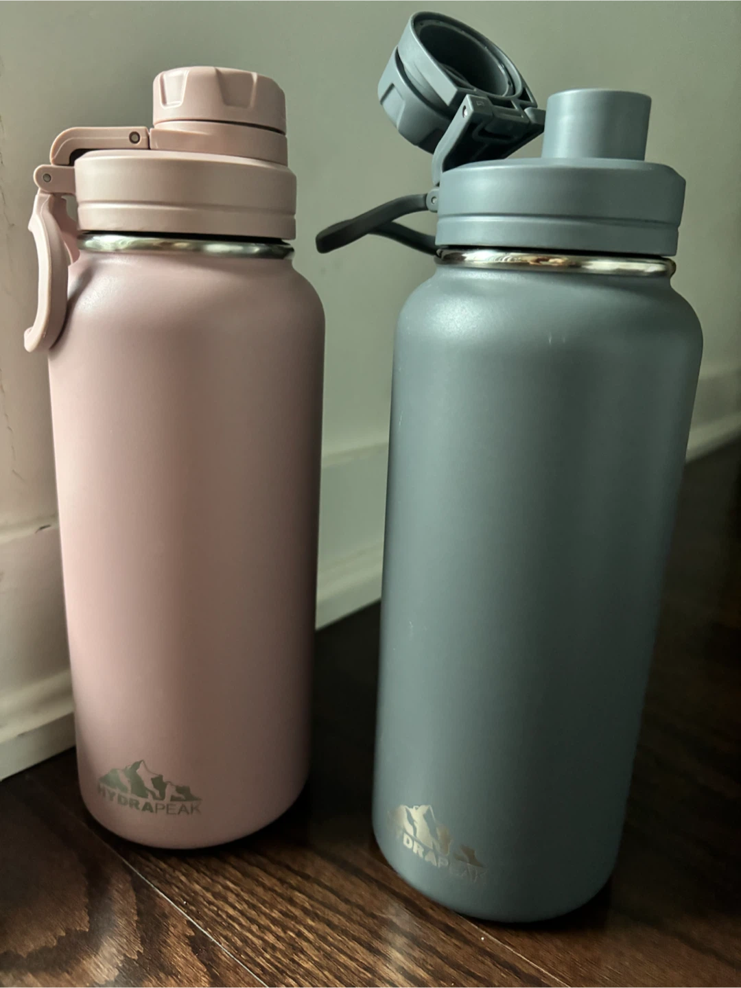 [BRAND NEW] Hydrapeak 32oz Stainless Steel Bottles
