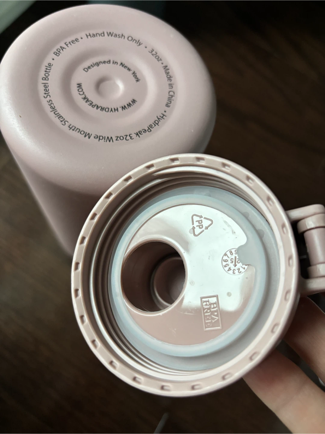 [BRAND NEW] Hydrapeak 32oz Stainless Steel Bottles - photo 4