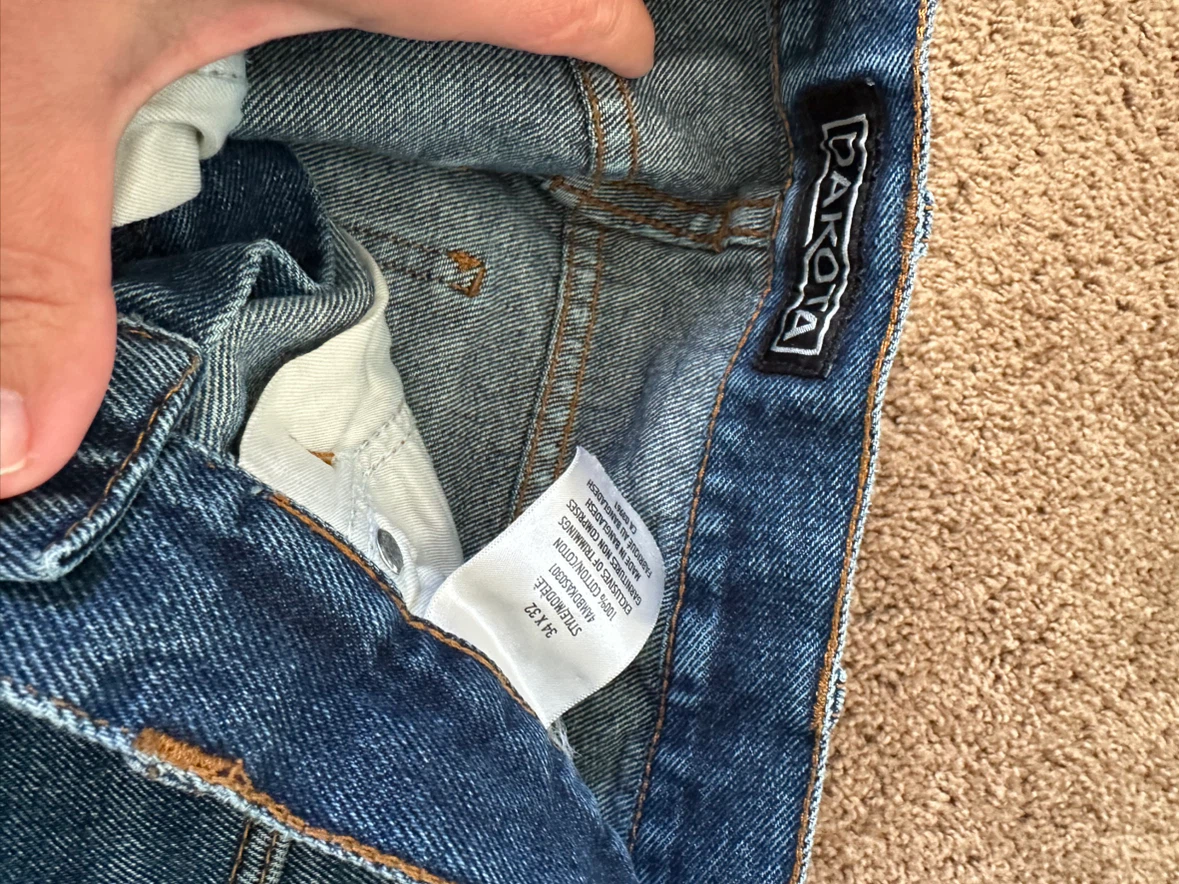 3 pairs of men’s jeans for $35 - photo 3
