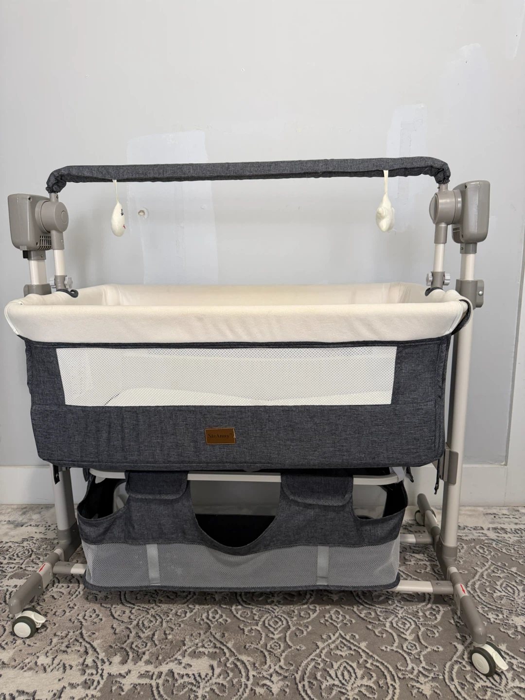 SteAnny Baby Bedside Sleeper Bassinet
