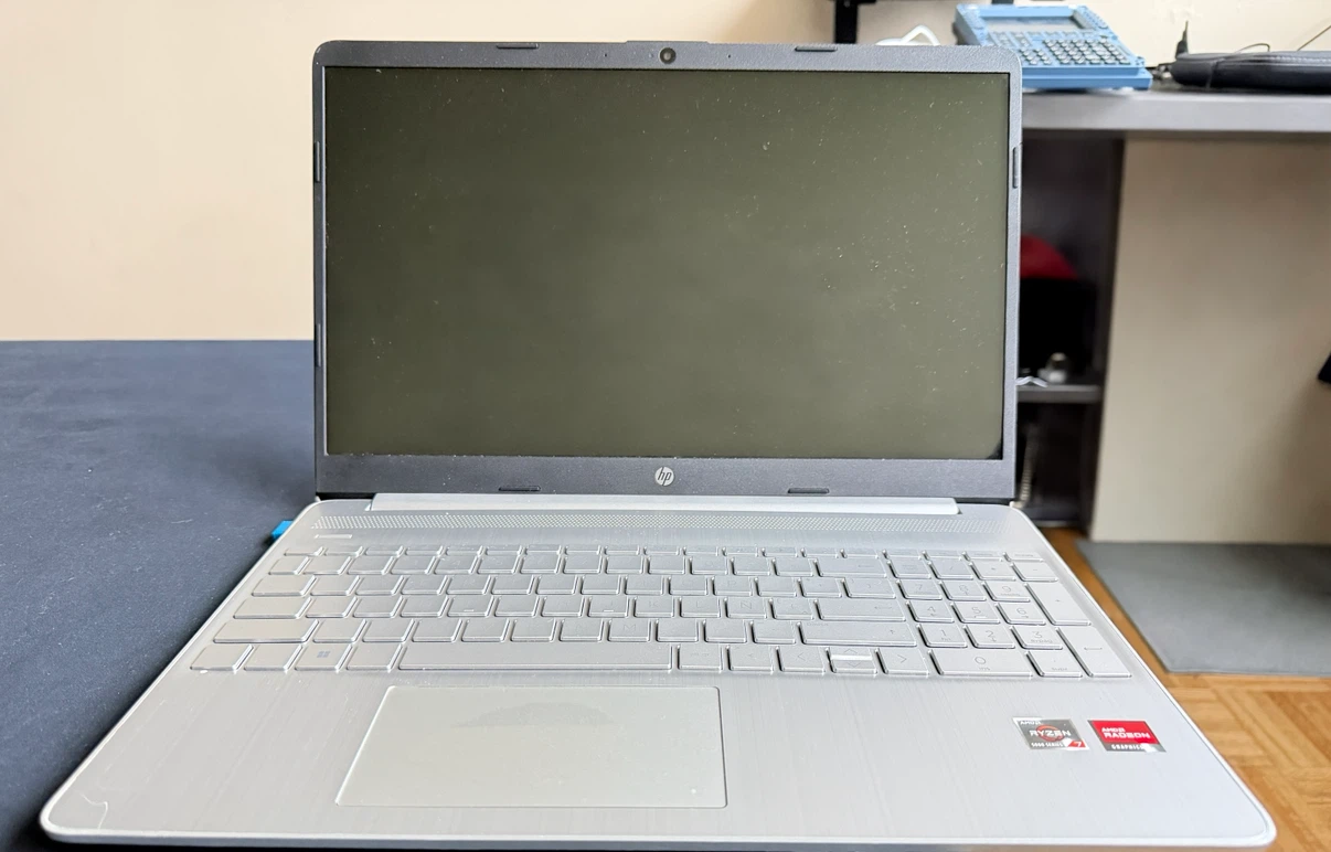 HP 15.6-inch Laptop with AMD Ryzen 7