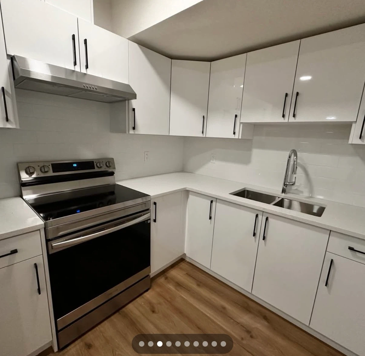 Townhouse basement for rent - photo 2