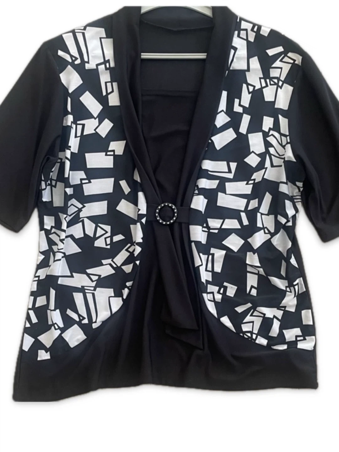 Black and white geometric print cardigan