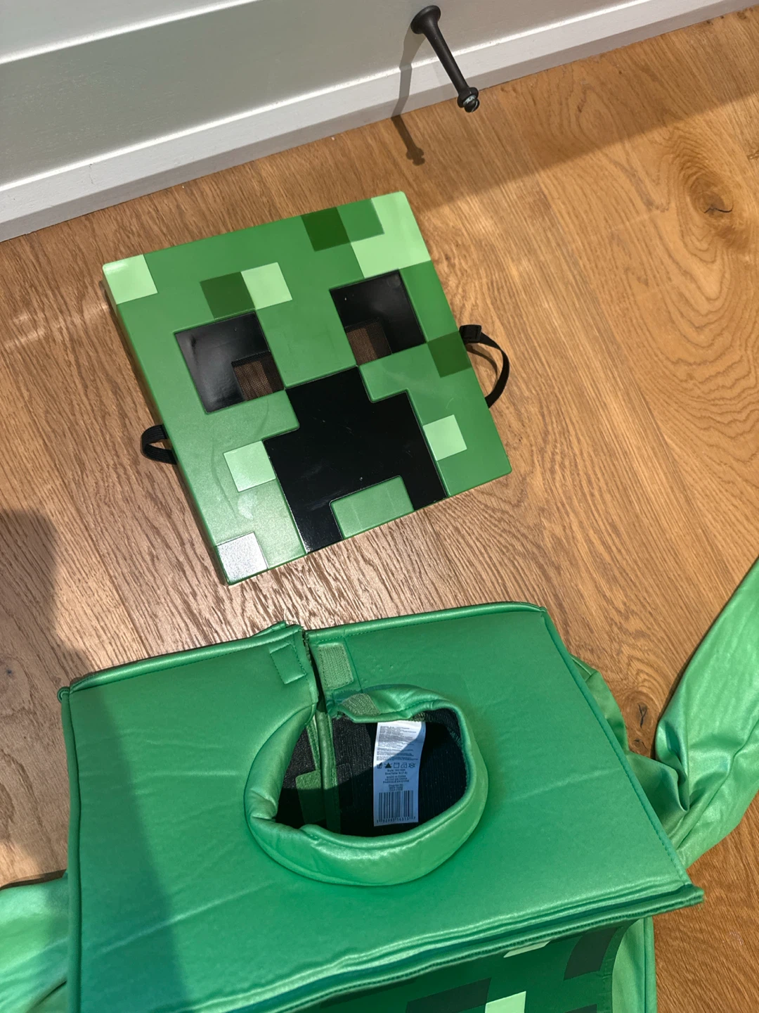 Minecraft Creeper Costume - child size 8-10 - photo 2
