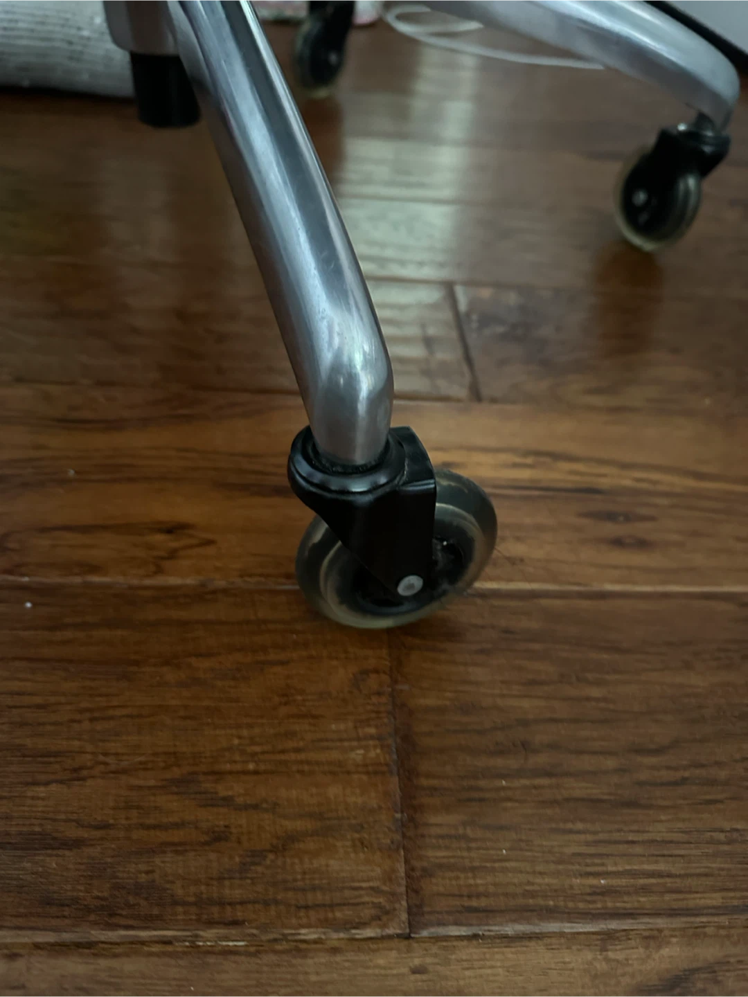 Teknion Sabrina Synchro-Tilt Task Chair - photo 4