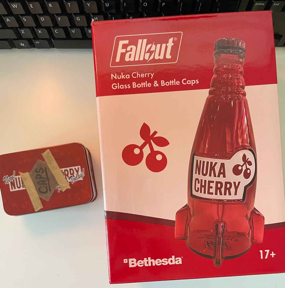 Fallout Bethesda Nuka-Cola Glass Bottle and Cap Sets - photo 4