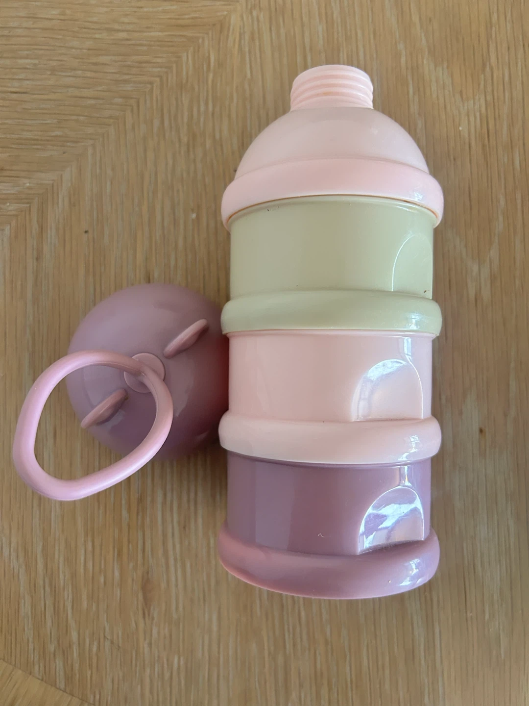 Stackable Formula Dispenser