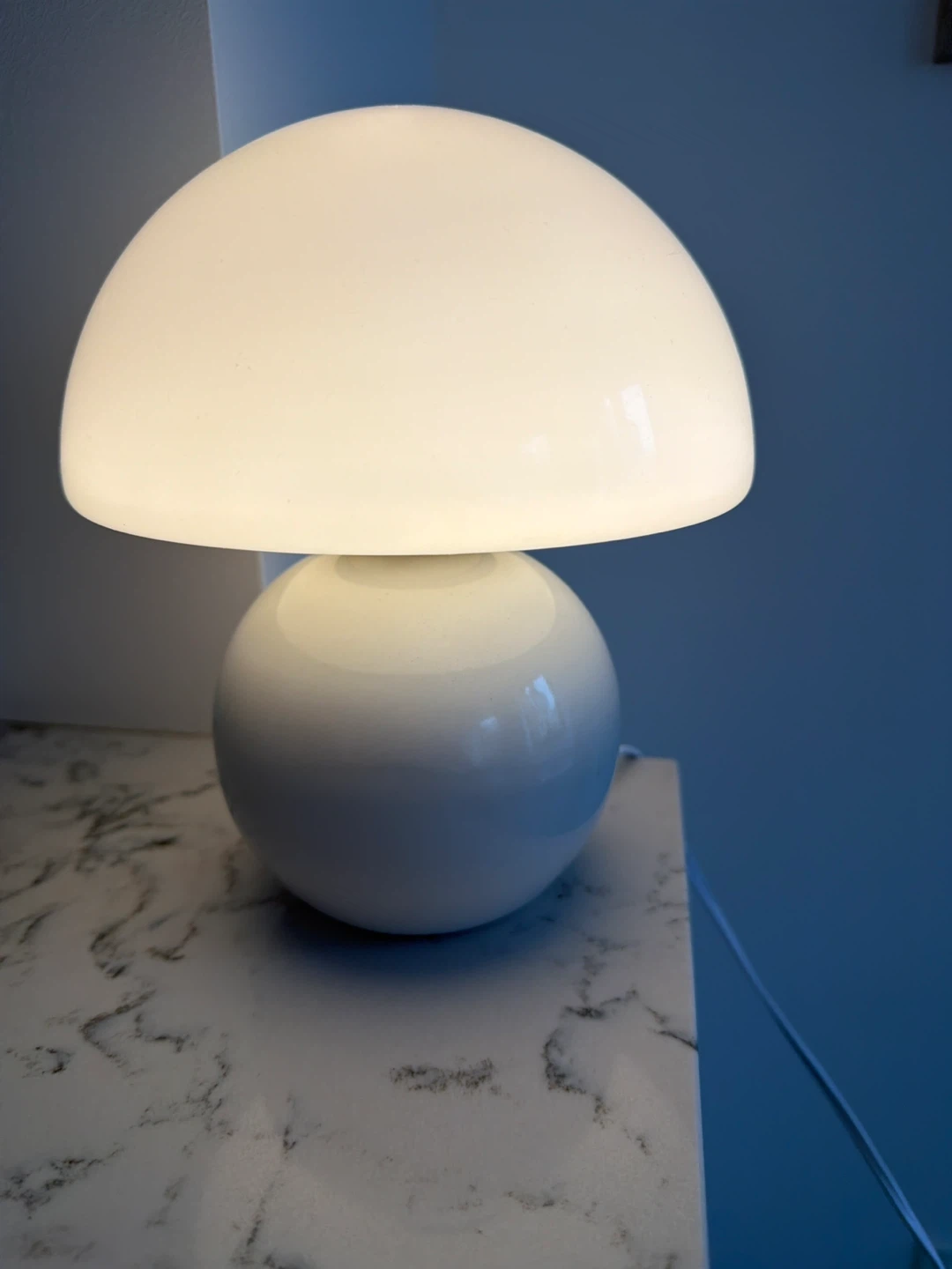 White Mushroom Table Lamp
