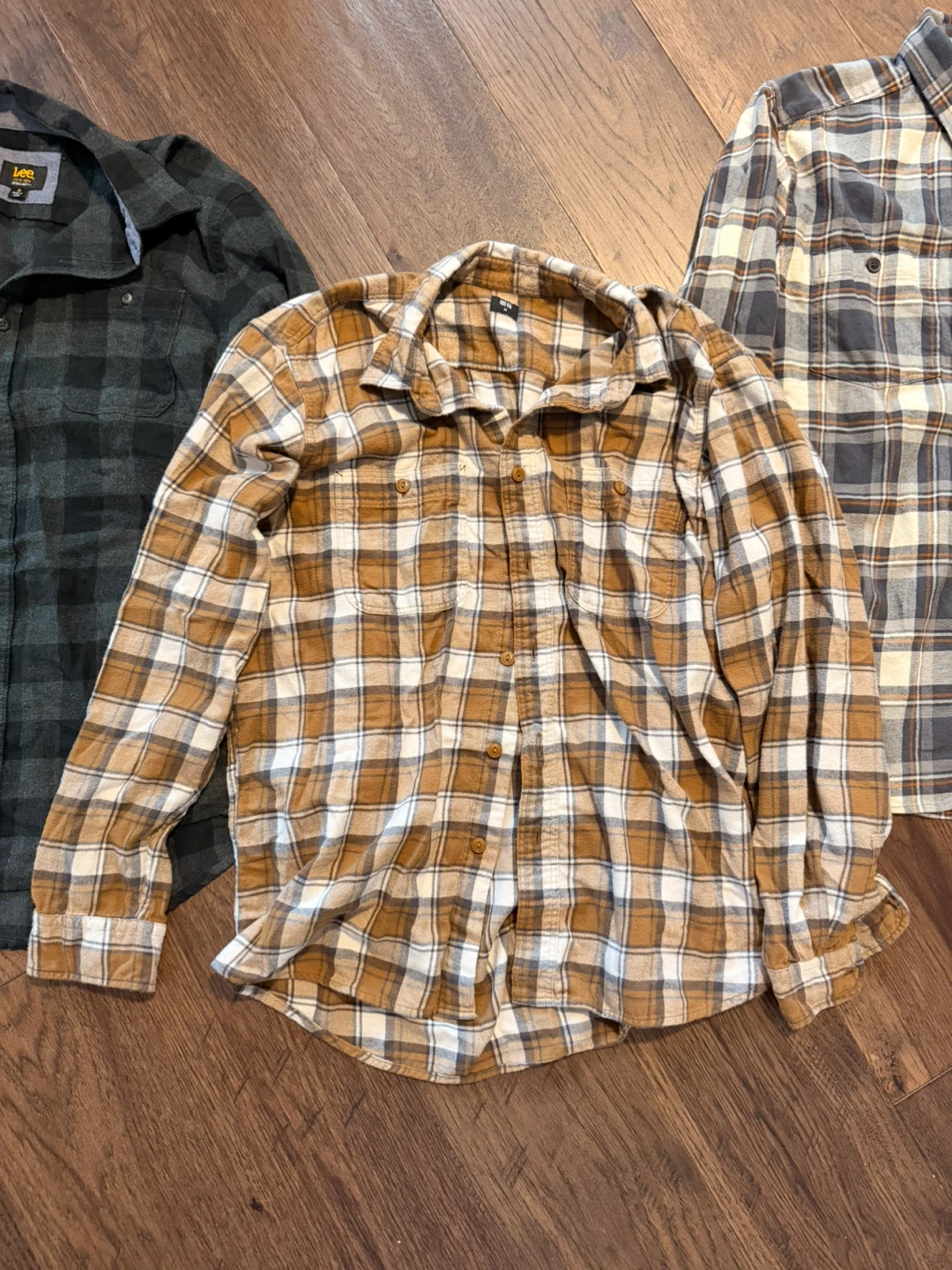 $10 for all! 3 Men's Flannel Shirts - Medium - photo 3