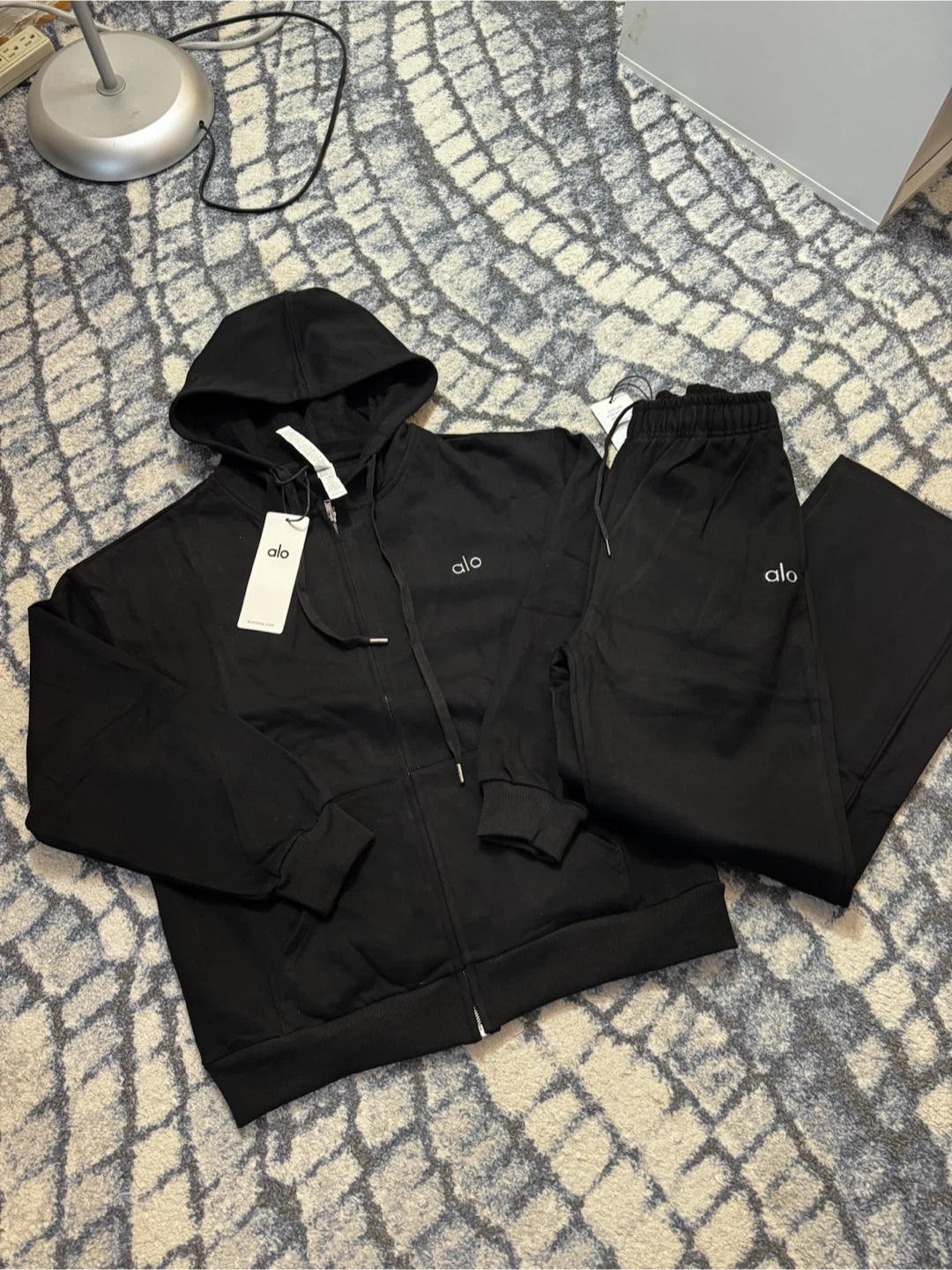 Alo Yoga Accolade Hoodie and Sweatpant Set
