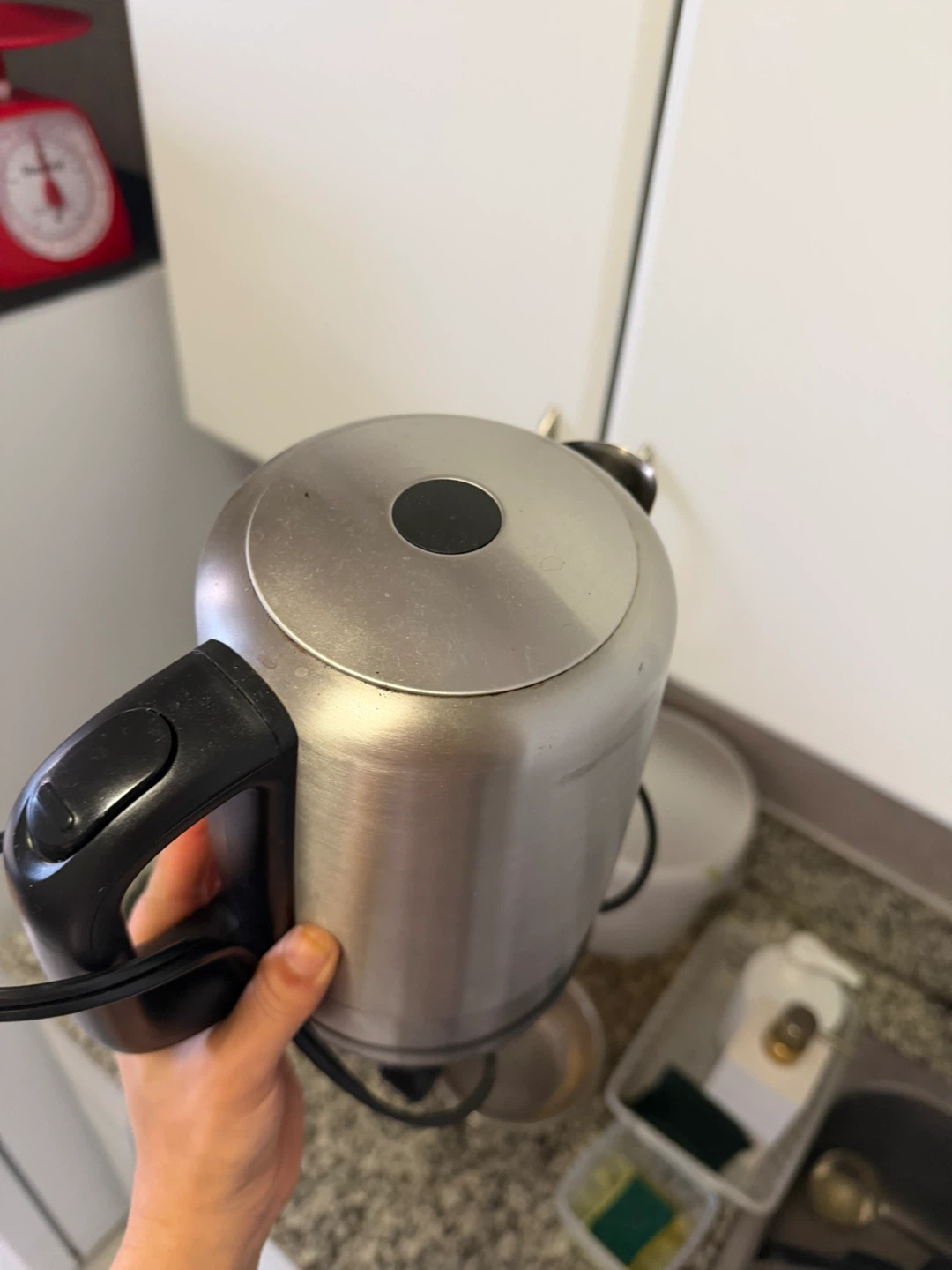 AmazonBasics 1L Electric Kettle - photo 3