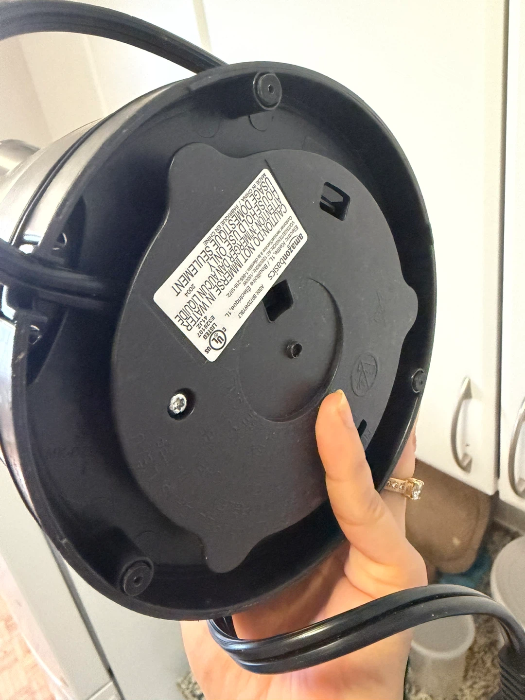 AmazonBasics 1L Electric Kettle - photo 5