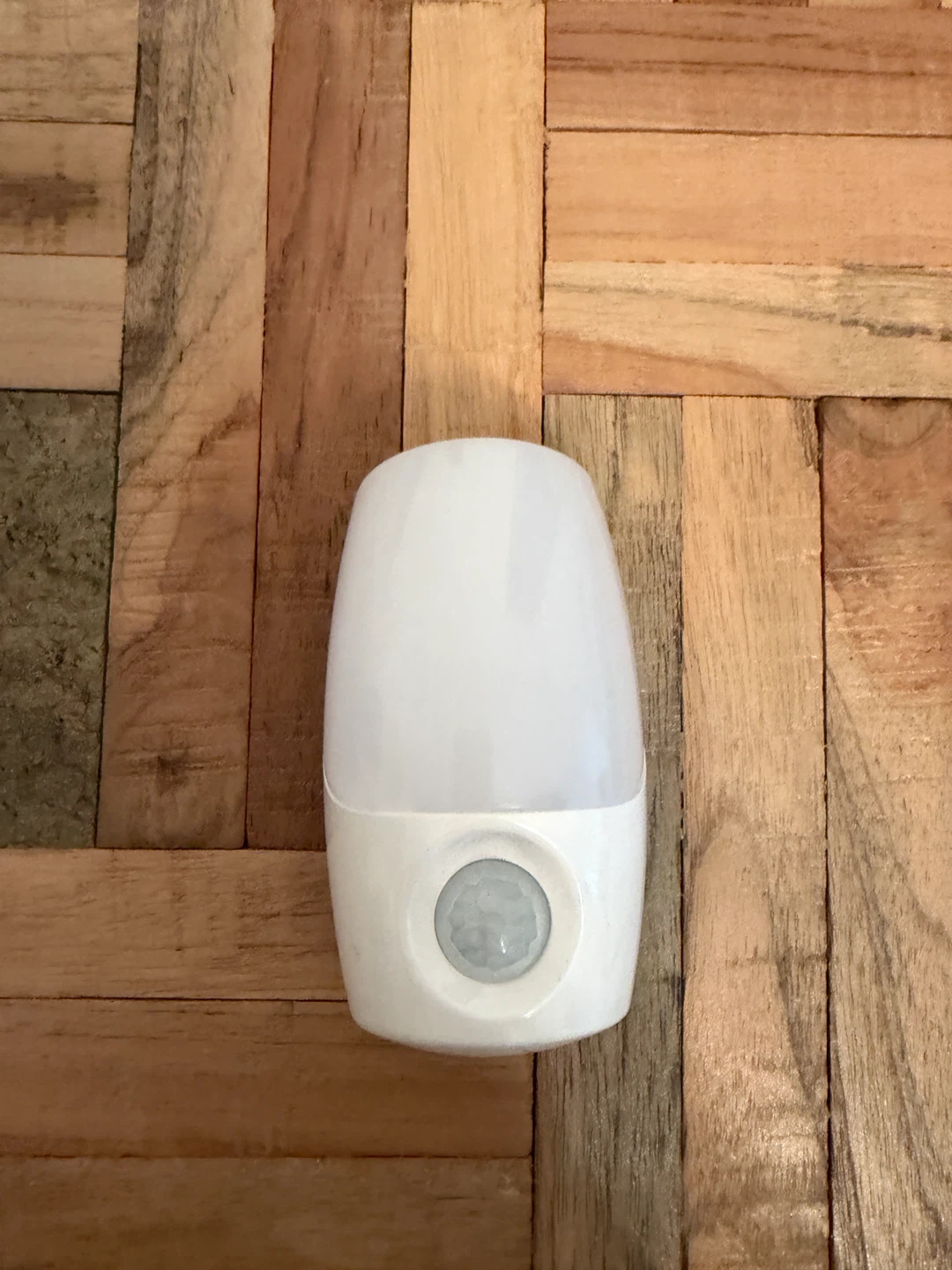 Motionlite Motion-Sensing Night Light