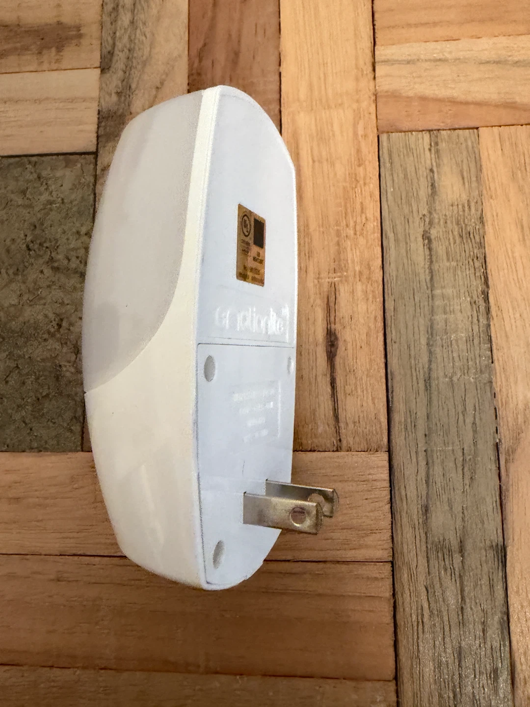 Motionlite Motion-Sensing Night Light - photo 2