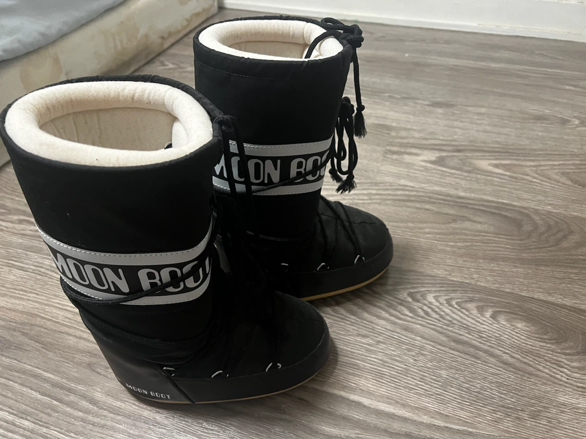 Black Moon Boot winter boots - photo 2