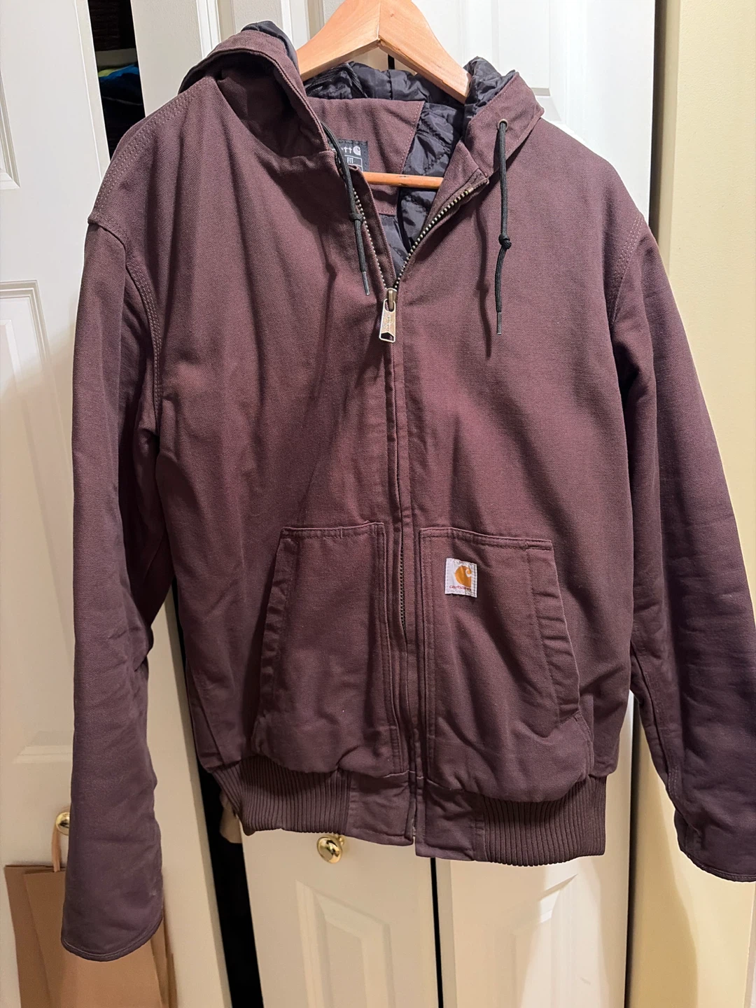 Pre-0wned Like New Carhartt Loose Fit Hooded Jacket