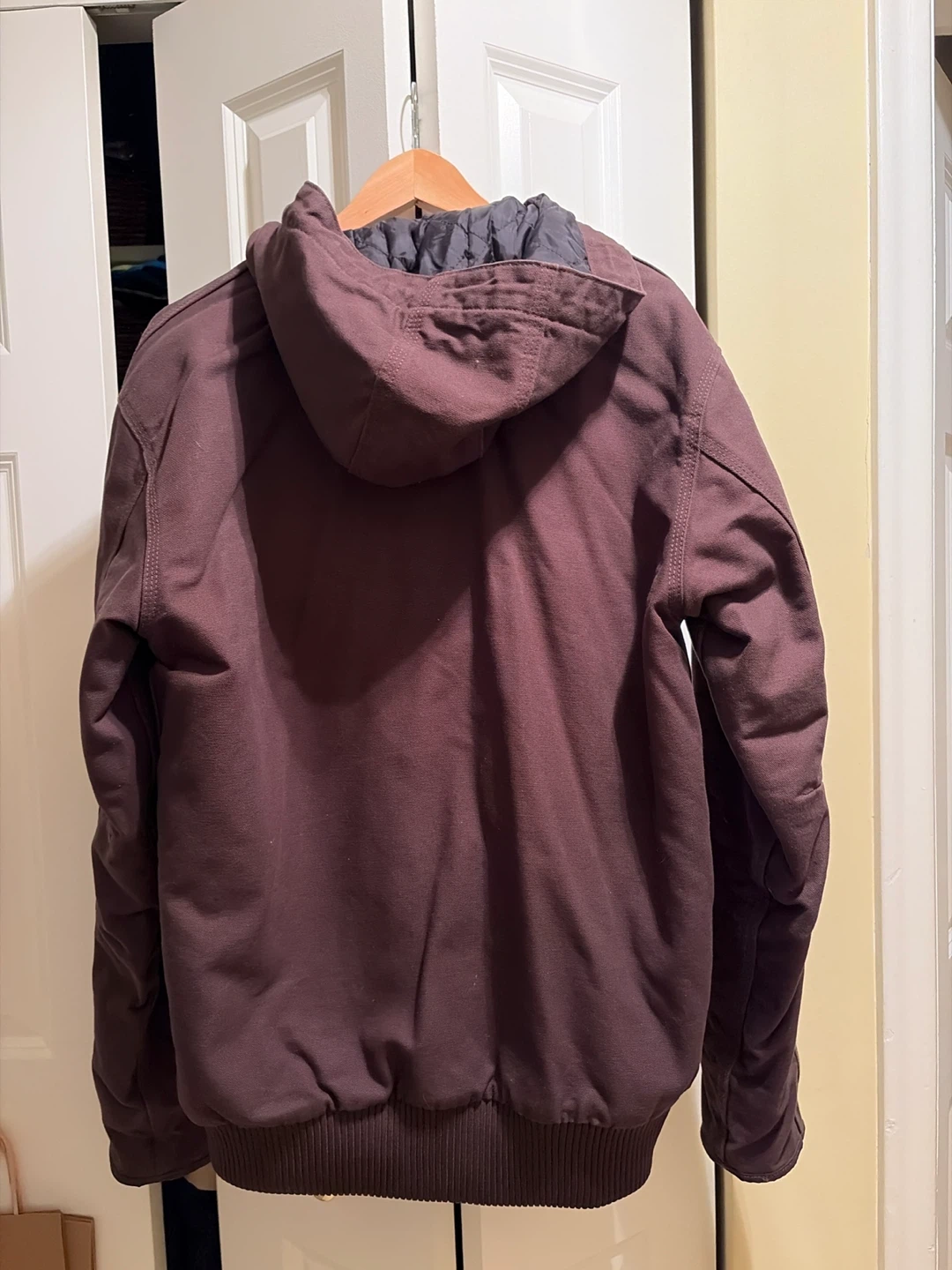 Pre-0wned Like New Carhartt Loose Fit Hooded Jacket - photo 3