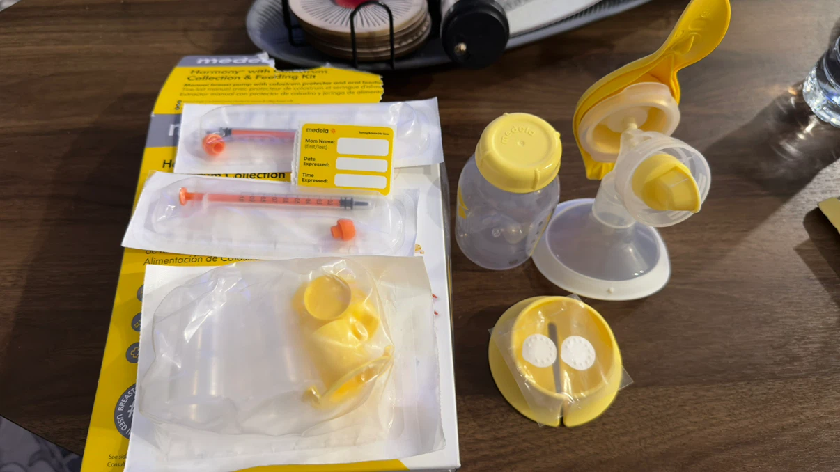 Medela Harmony Manual Breast Pump – $30 - photo 2