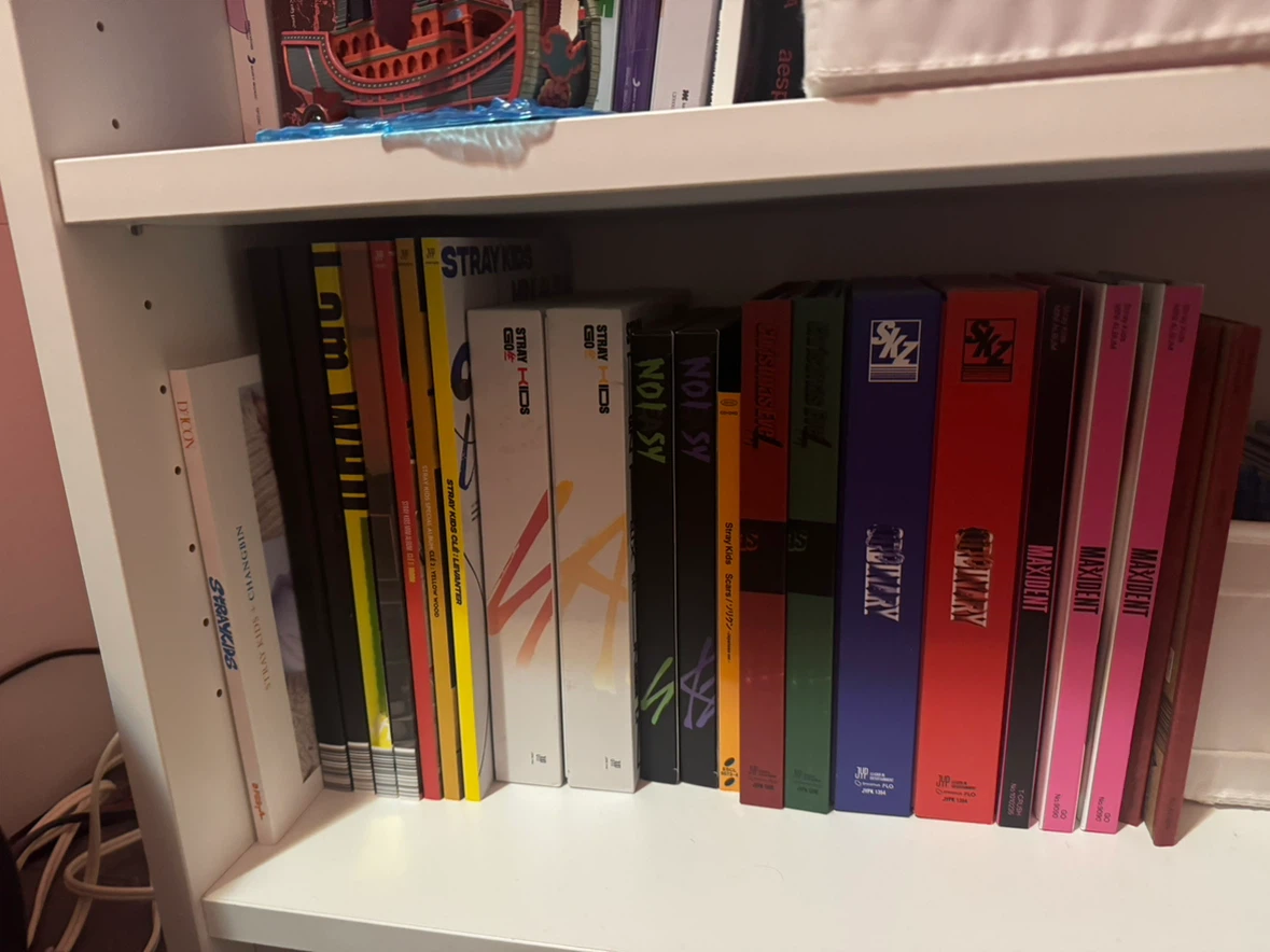 STRAY KIDS ALBUMS