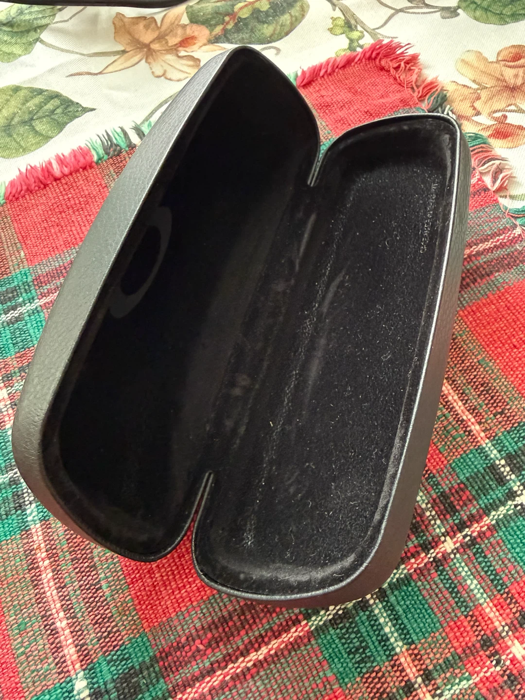 Oakley Sunglasses Case - photo 2