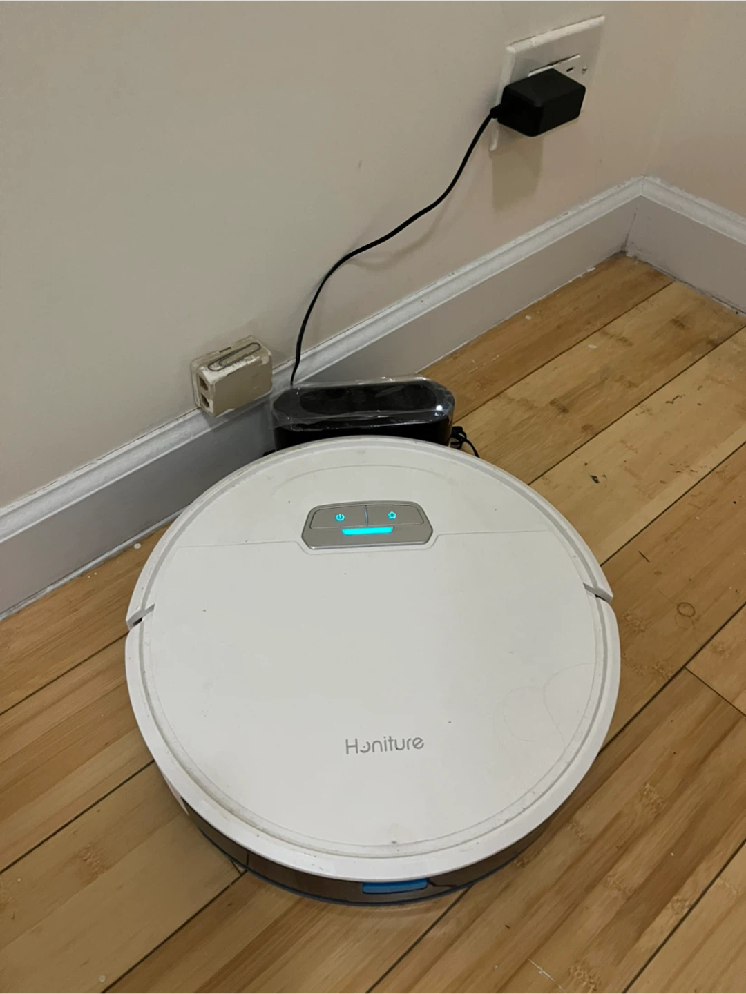 Honiture Robot Vacuum