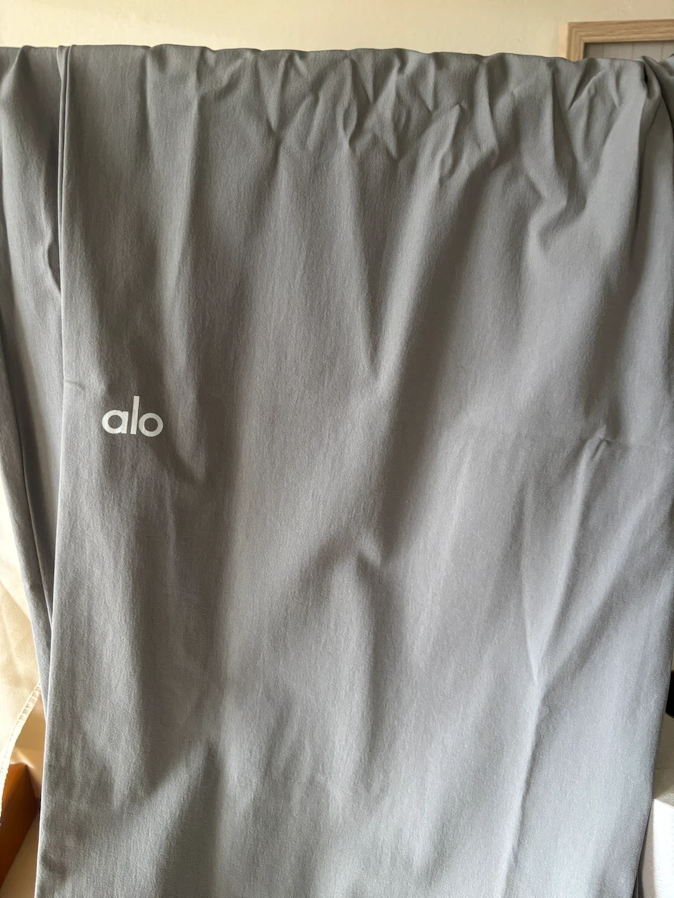 Alo Yoga High-Waist Pleated Trouser