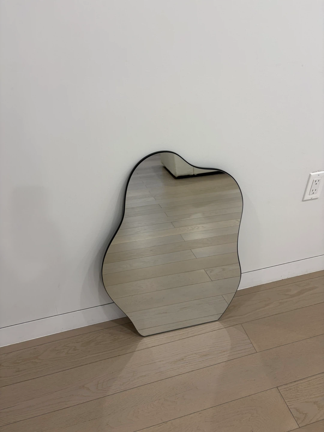 Wall mirror 20x28