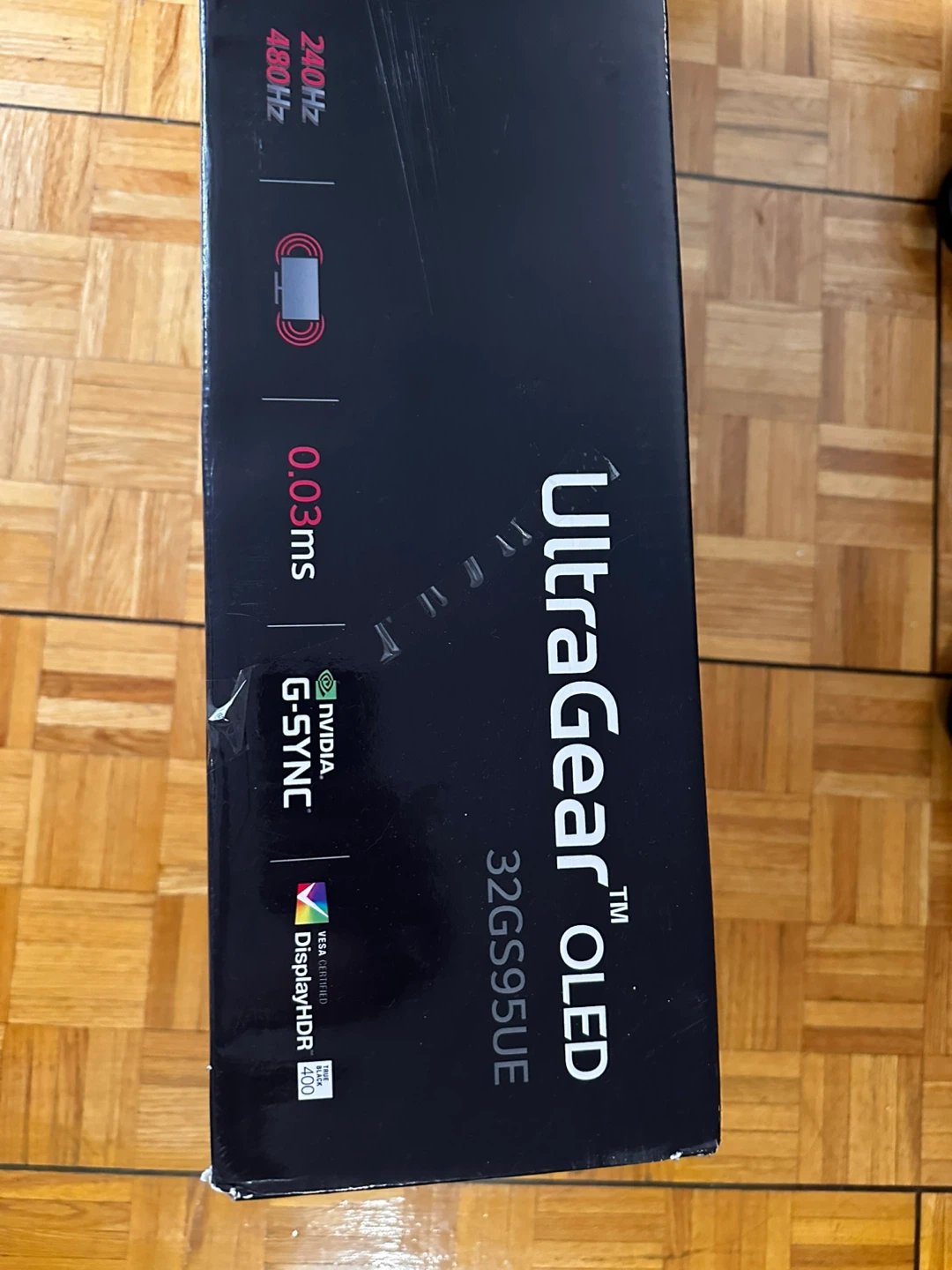 LG UltraGear 31.5" 4K OLED Gaming Monitor 32GS95UE - photo 2