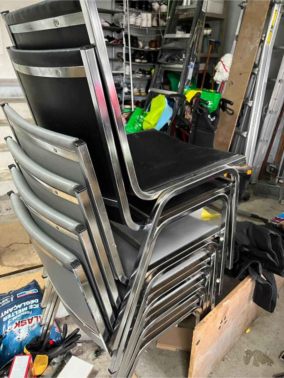 Set of 6 Stackable Chairs
