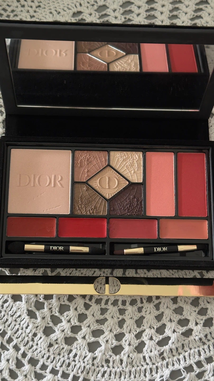 Dior Holiday Makeup Palette - photo 3
